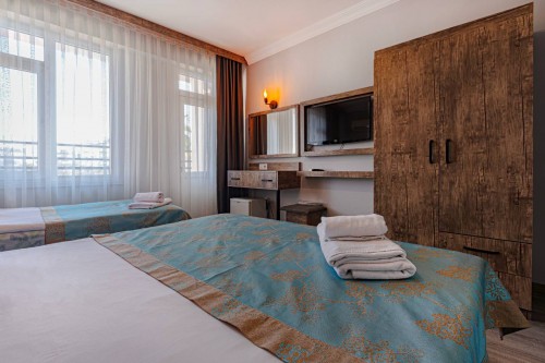 İki Yataklı Üç Kişilik Oda 2